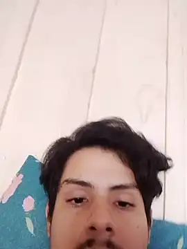 Snapshot of Omoraia chatting on 12/13/25, 07:53 Omoraia online show from 12/13/25, 07:53