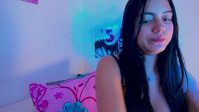 Snapshot of mialeia01 chatting on 09/11/25, 04:01 mialeia01 online show from 09/11/25, 04:01