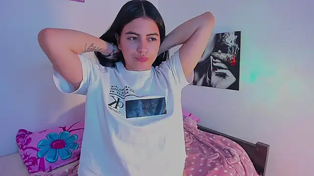 Snapshot of mialeia01 chatting on 09/14/25, 06:07 mialeia01 online show from 09/14/25, 06:07