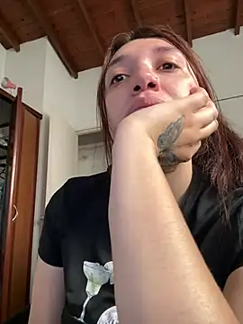 Snapshot of Mia__Gray chatting on 07/14/26, 04:23 Mia Gray online show from 07/14/26, 04:23