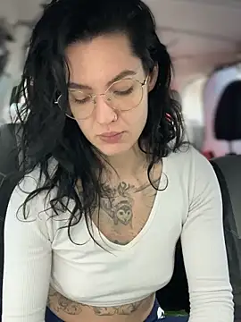 MeekyRich online show from 10/09/25, 03:48