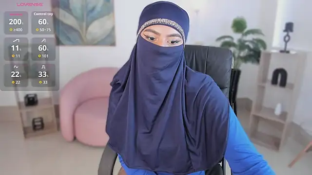 kylie soraya online show from 10/11/25, 04:16