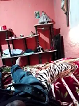 luuiss12 online show from 02/18/26, 09:22