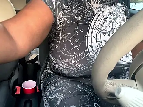 RoyalQueen2u online show from 09/20/25, 11:11