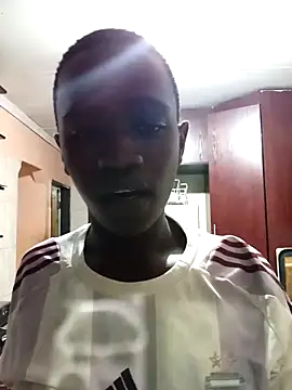 Snapshot of Thenaughtyboy360 chatting on 03/21/25, 07:02 Thenaughtyboy360 online show from 03/21/25, 07:02