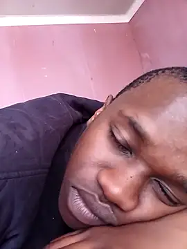 Snapshot of Thenaughtyboy360 chatting on 10/19/25, 10:05 Thenaughtyboy360 online show from 10/19/25, 10:05