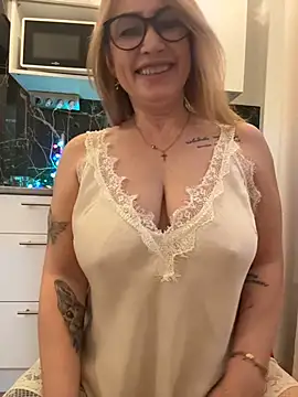 O-Eva online show from 02/04/26, 10:26