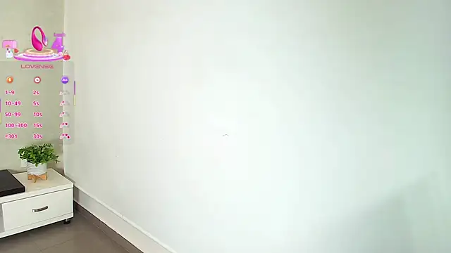  Victoria Collins online show from 11/24/25, 12:27