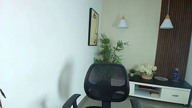  Victoria Collins online show from 05/08/26, 06:13
