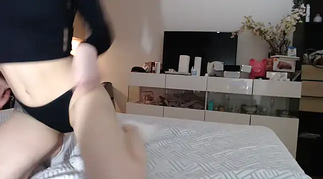 Snapshot of LittlexPussy chatting on 03/21/25, 05:56 LittlexPussy online show from 03/21/25, 05:56