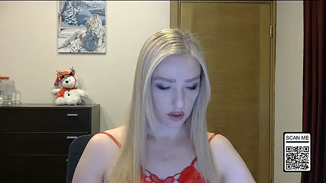 Wild Silk Desire online show from 12/17/25, 01:28