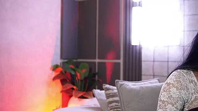 Susan wall online show from 10/08/25, 12:14