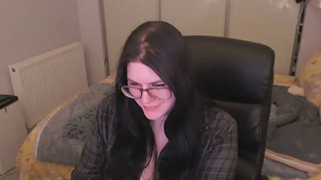 GothSuccubusBabe online show from 04/04/26, 08:50