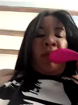 hotCOUPLEPETRA online show from 03/17/26, 12:04