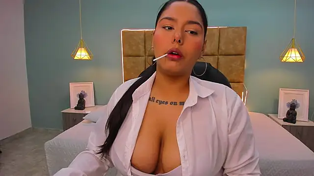 NaniXoxo18 online show from 11/11/25, 01:11