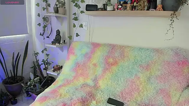 Snapshot of sarahminage_ chatting on 05/05/26, 06:16 sarahminage online show from 05/05/26, 06:16
