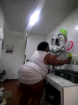 Snapshot of Exoticbigmandy chatting on 03/10/25, 04:25 Exoticbigmandy online show from 03/10/25, 04:25