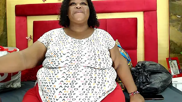 Snapshot of Exoticbigmandy chatting on 10/30/25, 09:04 Exoticbigmandy online show from 10/30/25, 09:04