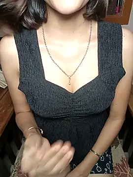 Snapshot of Isha_Sax chatting on 09/16/25, 07:37 Isha Sax online show from 09/16/25, 07:37