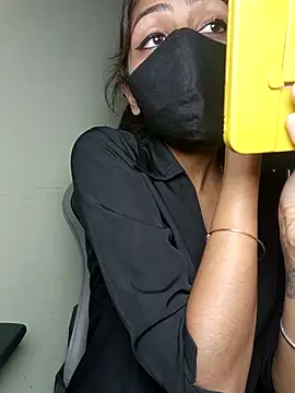 Snapshot of Isha_Sax chatting on 09/21/25, 06:15 Isha Sax online show from 09/21/25, 06:15