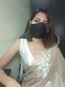 Snapshot of Isha_Sax chatting on 10/27/25, 08:07 Isha Sax online show from 10/27/25, 08:07