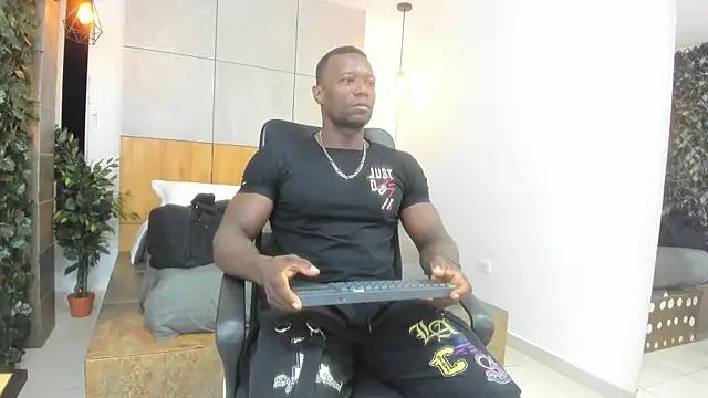 MarcusBlack  online show from 09/12/25, 09:31