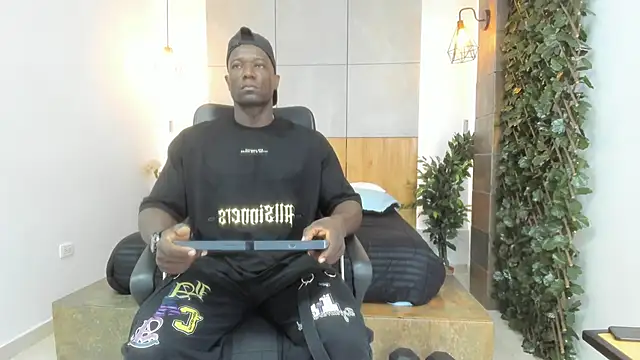 MarcusBlack  online show from 09/29/25, 01:16