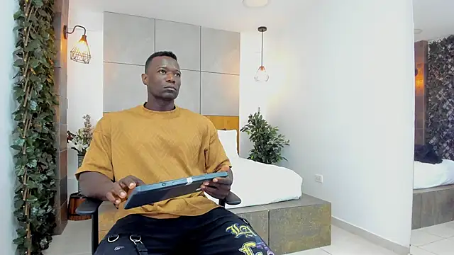 MarcusBlack  online show from 12/17/25, 12:33