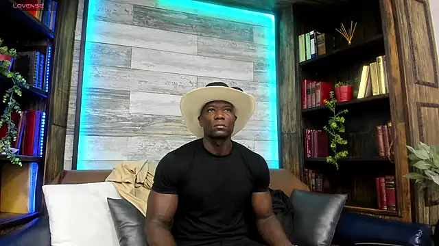 MarcusBlack  online show from 05/16/26, 01:10