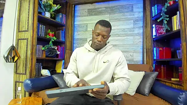 Snapshot of MarcusBlack_ chatting on 07/14/26, 12:11 MarcusBlack online show from 07/14/26, 12:11