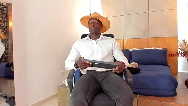 Snapshot of MarcusBlack_ chatting on 07/28/26, 12:48 MarcusBlack online show from 07/28/26, 12:48