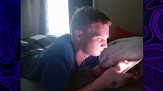 Snapshot of lustylyndon chatting on 10/01/25, 04:24 lustylyndon online show from 10/01/25, 04:24