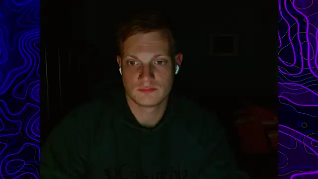 Snapshot of lustylyndon chatting on 10/31/25, 02:45 lustylyndon online show from 10/31/25, 02:45