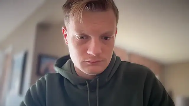 Snapshot of lustylyndon chatting on 11/26/25, 06:09 lustylyndon online show from 11/26/25, 06:09