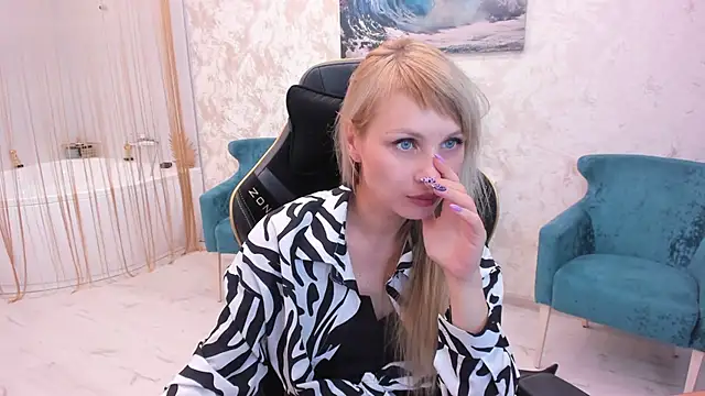 LindaSandy 1 online show from 09/15/25, 07:52