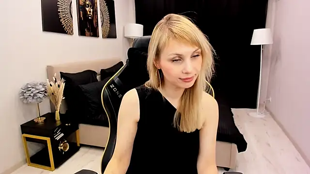 LindaSandy 1 online show from 11/12/25, 10:48