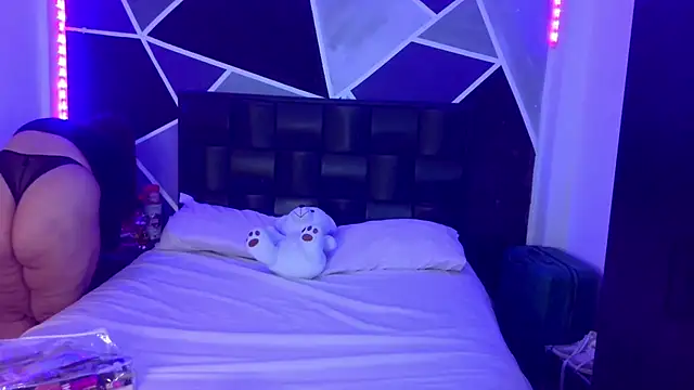 jazminslut online show from 04/15/26, 01:01