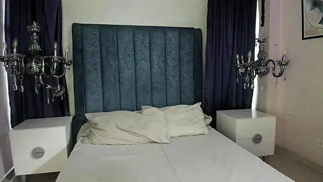 Anittatoro  online show from 11/25/25, 07:03