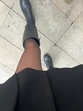 xiaoyuan01 online show from 04/08/26, 02:22