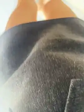 xiaoyuan01 online show from 04/19/26, 04:12