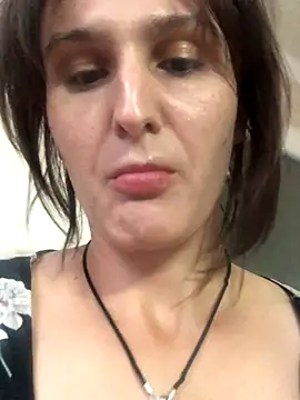 Snapshot of NikaSwan2831 chatting on 09/23/25, 11:57 NikaSwan2831 online show from 09/23/25, 11:57