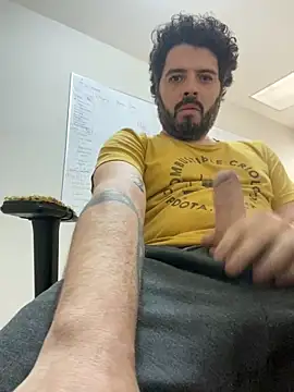 Snapshot of uto857 chatting on 02/23/26, 09:56 uto857 online show from 02/23/26, 09:56