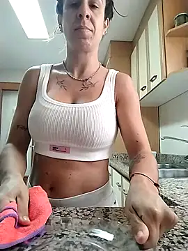 agustinalatina online show from 11/07/25, 08:25