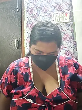 Liyaa 24 online show from 04/07/26, 04:18