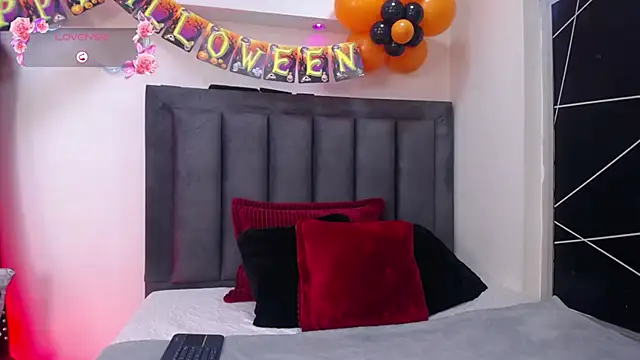 EmmaJhomson online show from 10/06/25, 08:06