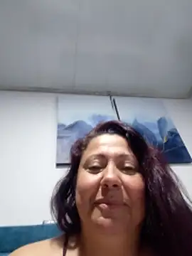 Snapshot of EmmaJhomson chatting on 06/20/26, 11:13 EmmaJhomson online show from 06/20/26, 11:13
