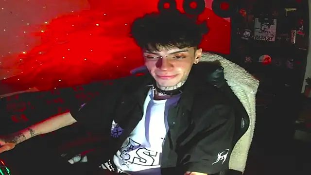 Snapshot of prince_x_dark chatting on 09/19/25, 03:52 prince x dark online show from 09/19/25, 03:52