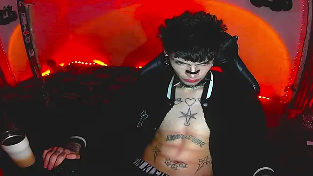 Snapshot of prince_x_dark chatting on 12/18/25, 05:24 prince x dark online show from 12/18/25, 05:24