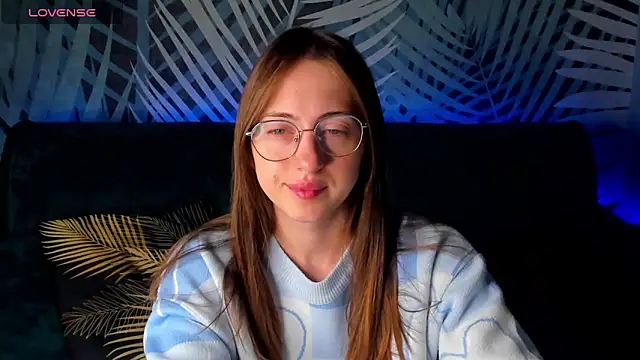 ChristyCrayme online show from 10/04/25, 10:08