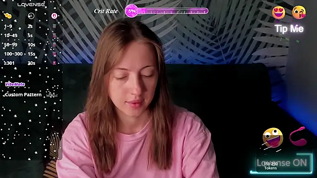 Snapshot of ChristyCrayme chatting on 07/14/26, 10:04 ChristyCrayme online show from 07/14/26, 10:04